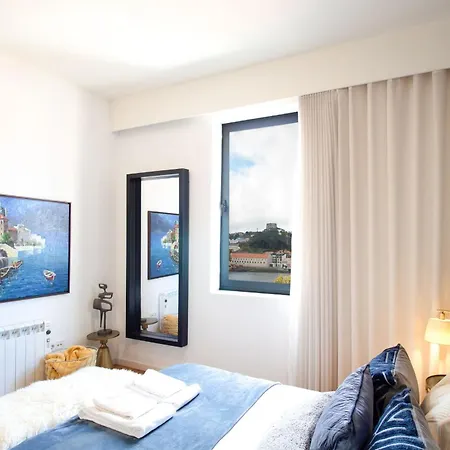 Luxurious Townhome With River View By Lovelystay Feriehus Porto