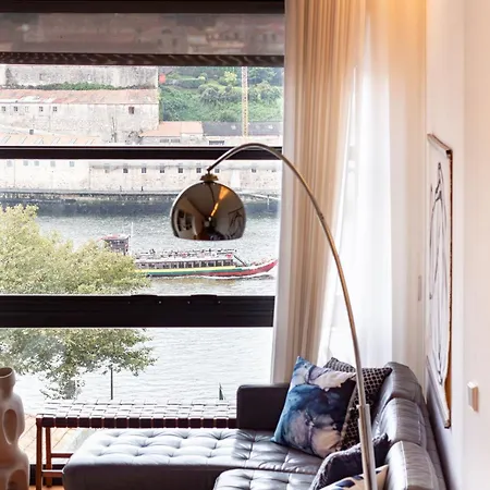 Luxurious Townhome With River View By Lovelystay Porto