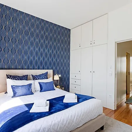 Luxurious Townhome With River View By Lovelystay Porto