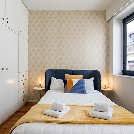 Luxurious Townhome With River View By Lovelystay Holiday home *