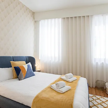 Luxurious Townhome With River View By Lovelystay Feriehus *