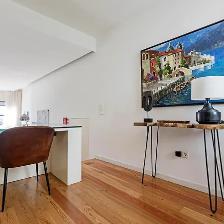 Luxurious Townhome With River View By Lovelystay Holiday home *
