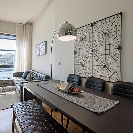 Holiday home Luxurious Townhome With River View By Lovelystay Porto