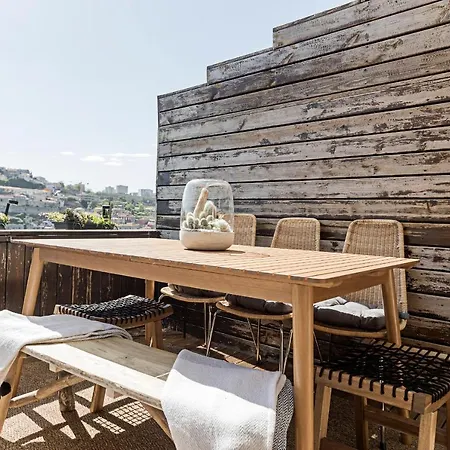 Feriehus Luxurious Townhome With River View By Lovelystay Porto