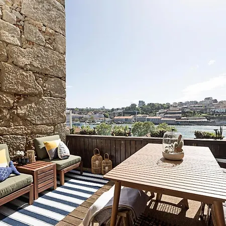 Luxurious Townhome With River View By Lovelystay Holiday home Porto