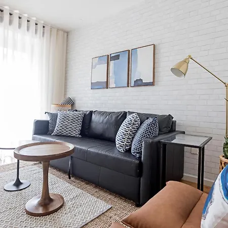 Holiday home Luxurious Townhome With River View By Lovelystay Porto