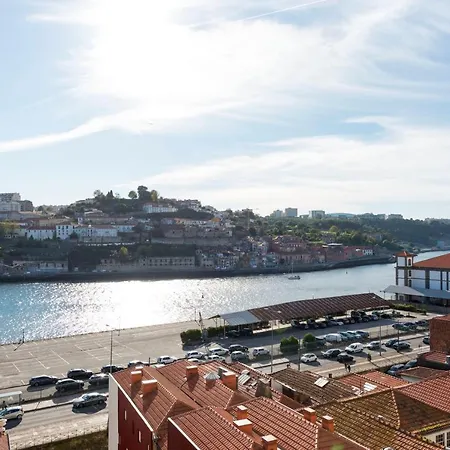 Holiday home Luxurious Townhome With River View By Lovelystay Porto