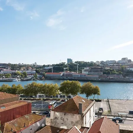 Luxurious Townhome With River View By Lovelystay Holiday home Porto