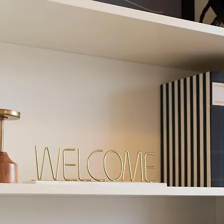Lovelystay Townhome With River View Σπίτι διακοπών *