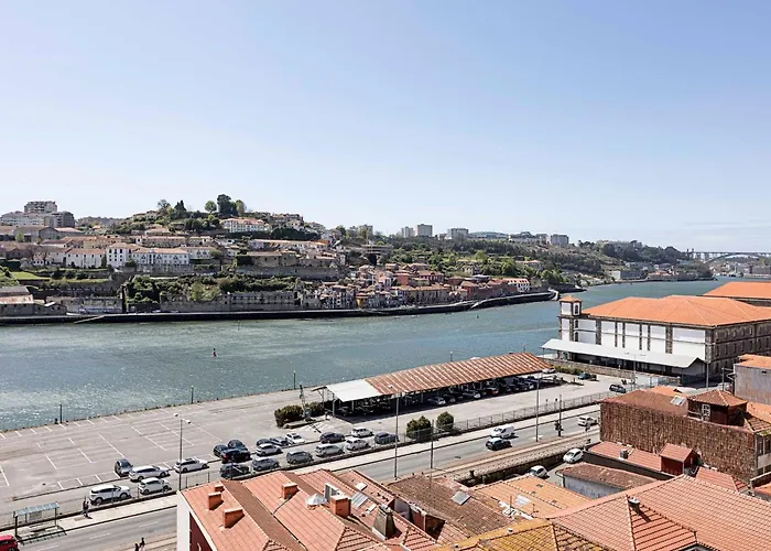 Luxurious Townhome With River View By Lovelystay Σπίτι διακοπών