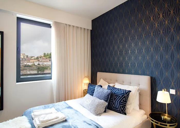 Luxurious Townhome With River View By Lovelystay * Πόρτο