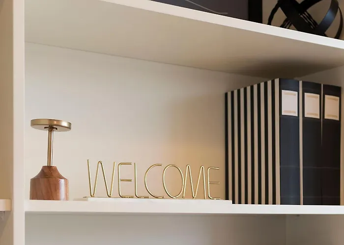 Luxurious Townhome With River View By Lovelystay Dom wakacyjny *