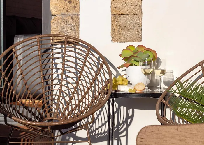 Luxurious Townhome With River View By Lovelystay * Porto