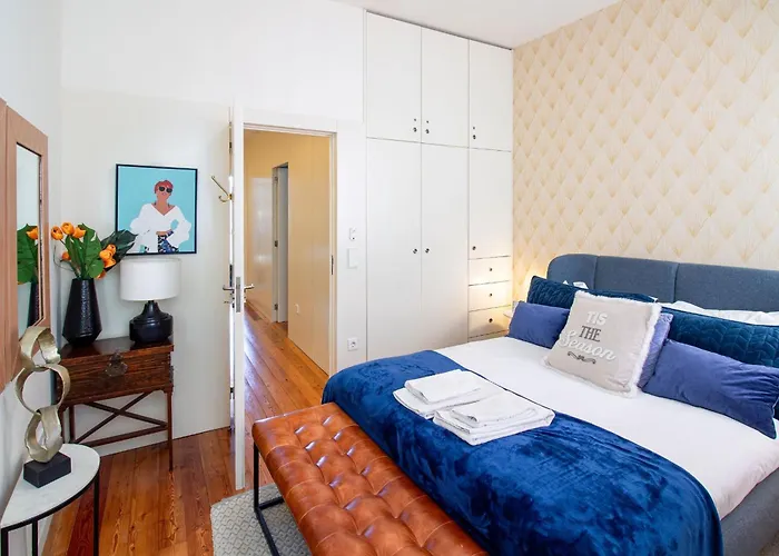 Luxurious Townhome With River View By Lovelystay 度假居 *