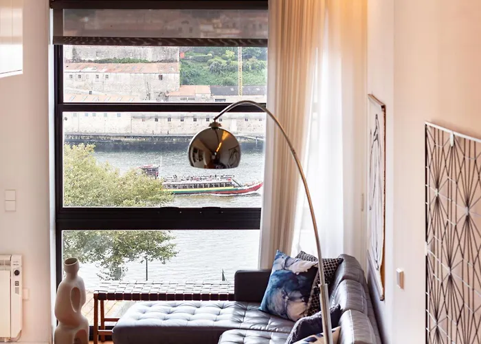 Luxurious Townhome With River View By Lovelystay 波尔图