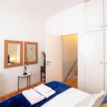 Luxurious Townhome With River View By Lovelystay Nyaraló Porto