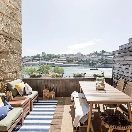 Luxurious Townhome With River View By Lovelystay * Porto