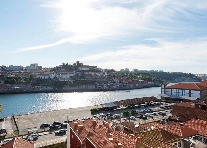 Luxurious Townhome With River View By Lovelystay Holiday home Porto